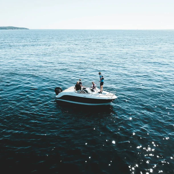 Safe summer boating and how to protect yourself